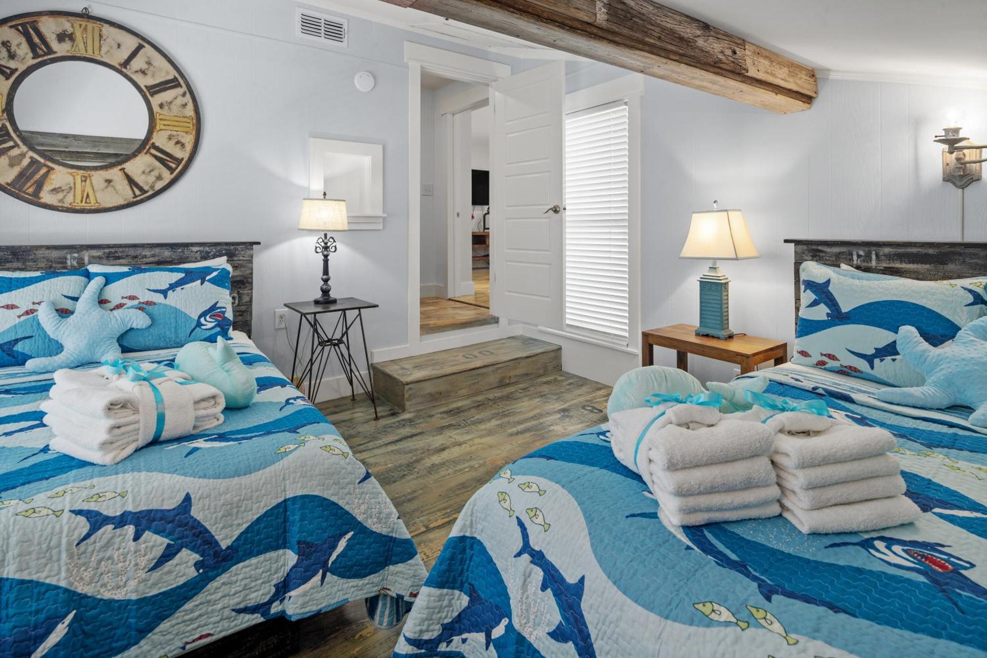 Luxury Gulf Front Property! Directly On The Beach! Sleeps 15! Panama City Beach Exterior foto